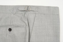 Load image into Gallery viewer, New Suitsupply Lazio La Spalla Light Gray Pure Wool Super 150s Full Canvas Suit - Size 40S