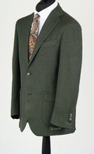 Load image into Gallery viewer, New SUITREVIEW Elmhurst Green Giro Inglese Wool and Silk Ferla Blazer - Size 38R (Relaxed Fit)