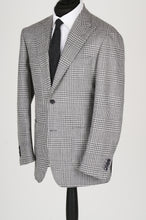 Load image into Gallery viewer, New SUITREVIEW Elmhurst Off White Storm Gray Check Wool and Silk Suit - Size 38R (Relaxed Fit)