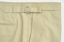 Load image into Gallery viewer, New SUITREVIEW Elmhurst Pebble Green Pure Cotton DB Suit - Size 38R