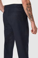 Load image into Gallery viewer, New SUITREVIEW Elmhurst Midnight Navy Pure Wool Super 120s All Season Pants - Waist Size 34, 36, 38