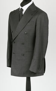 New SUITREVIEW Elmhurst Charcoal Gray Pure Wool All Season Super 110s Suit - Size 38R