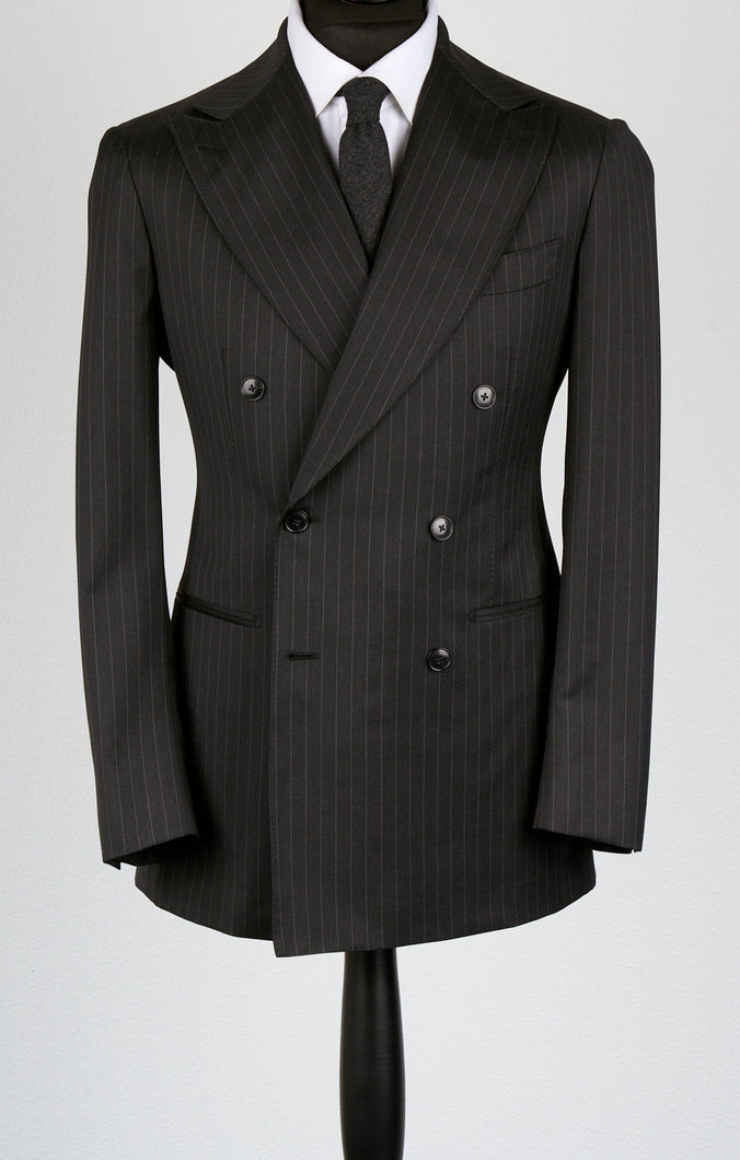 New SUITREVIEW Elmhurst Dark Gray Pinstripe All Season Wool Super 110s Suit - Size 40L