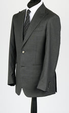 Load image into Gallery viewer, New SUITREVIEW Elmhurst Gray Houndstooth Pure Wool Super 110s All Season Suit - Size 38R and 42R