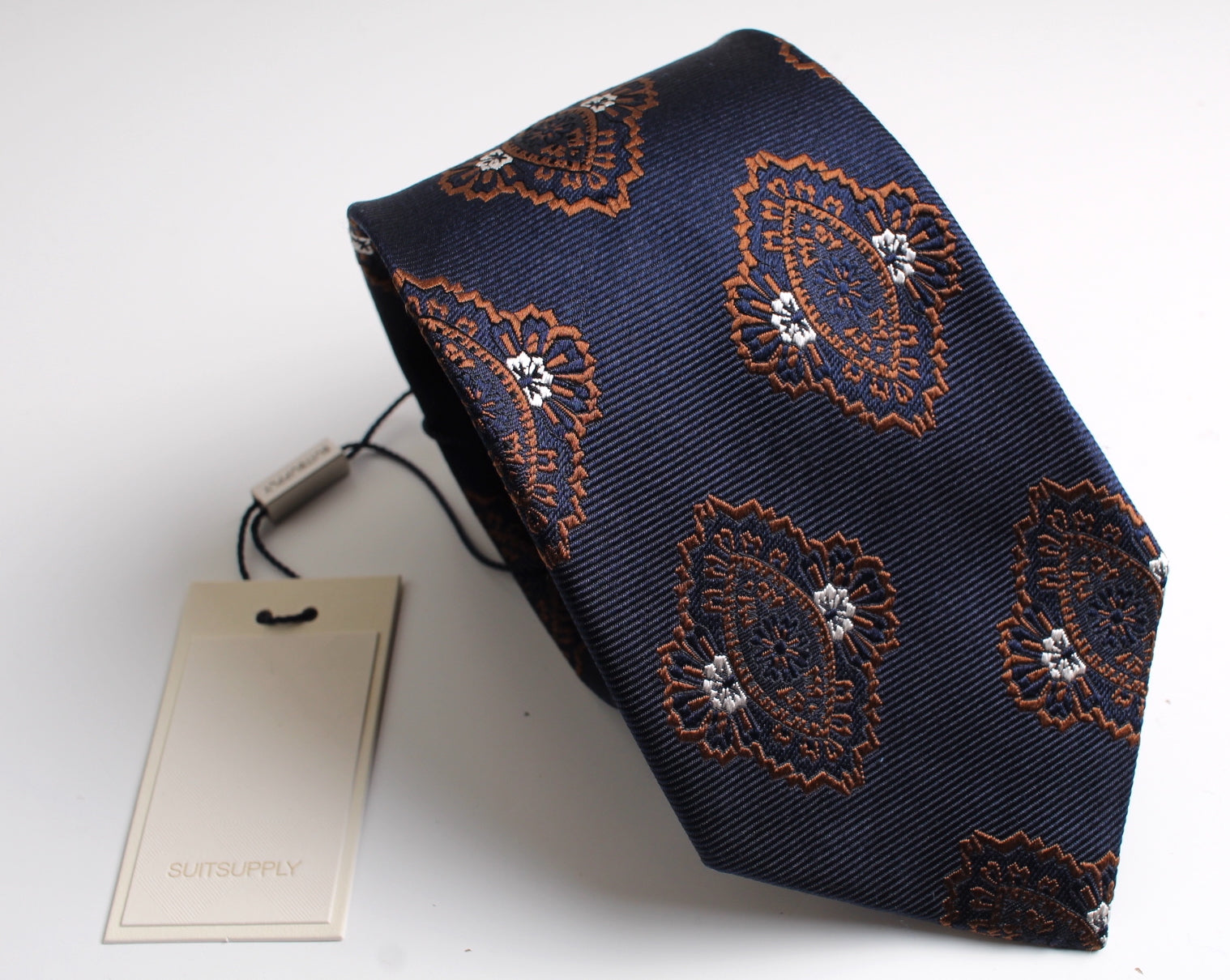 New SUITSUPPLY Navy Paisley Pure Silk Tie