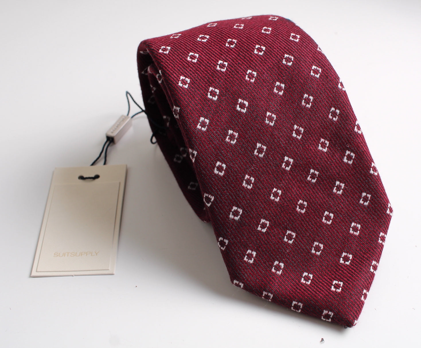 New SUITSUPPLY Burgundy Square Wool and Silk Tie
